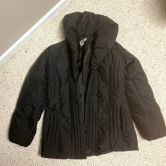 Larry Levine Black Women's Puffer Jacket - Picture 3 of 5